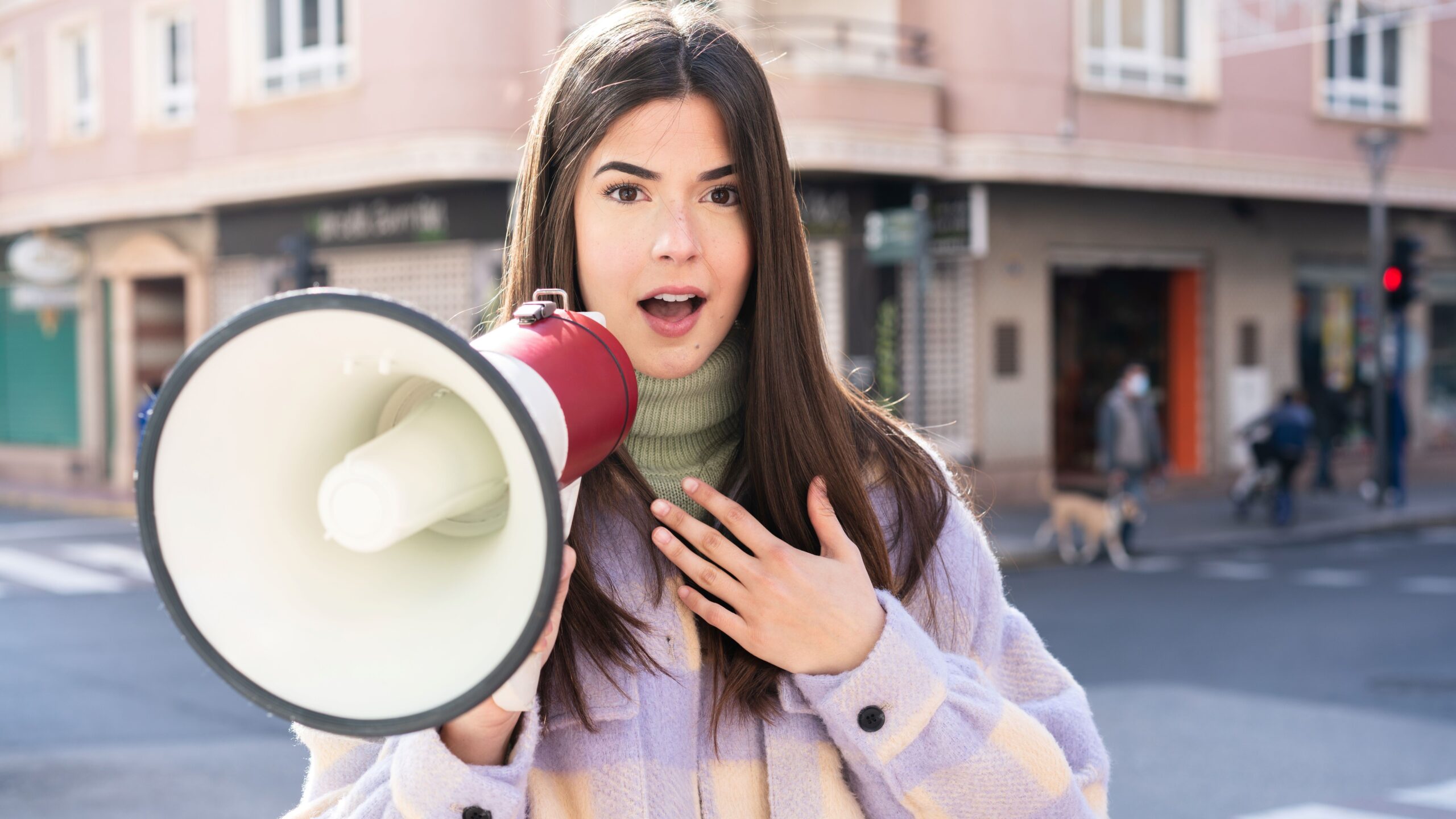 The Do’s and Don’ts of Using Loud Sound in Public Areas